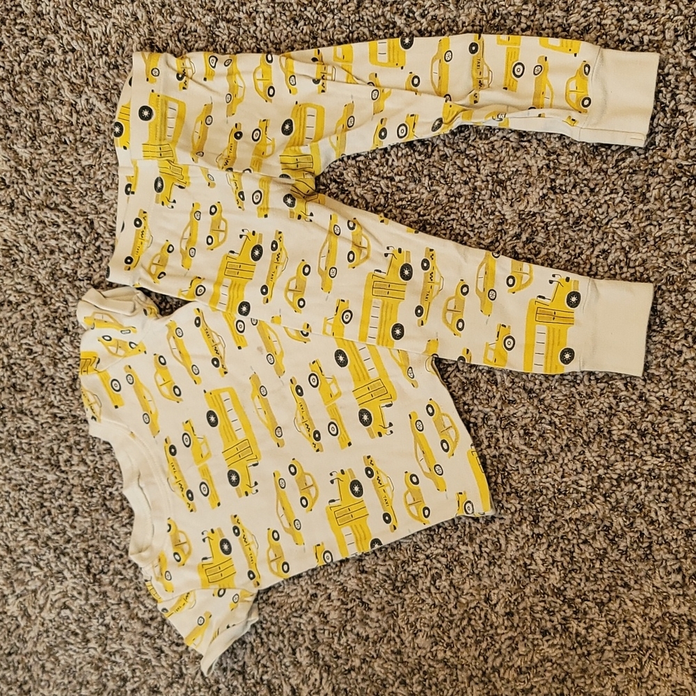 2T Pajamas!!! Yellow Car PJs